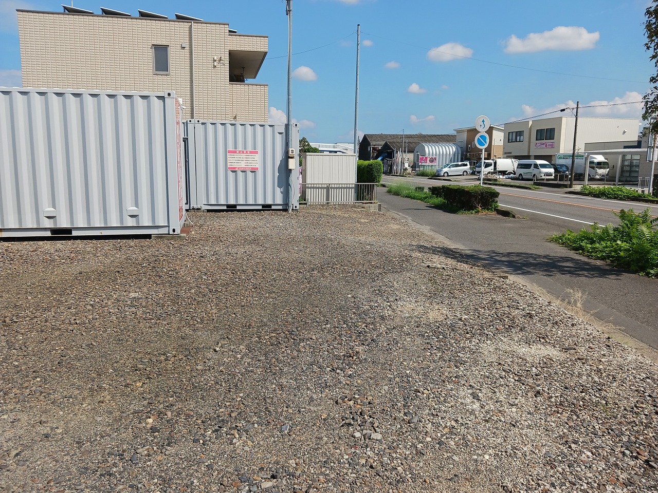 コンテナスクエア 空港前店