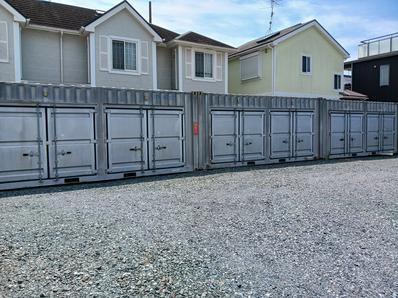 コンテナスクエア 気噴店