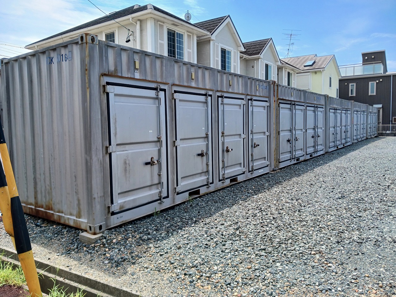 コンテナスクエア 気噴店