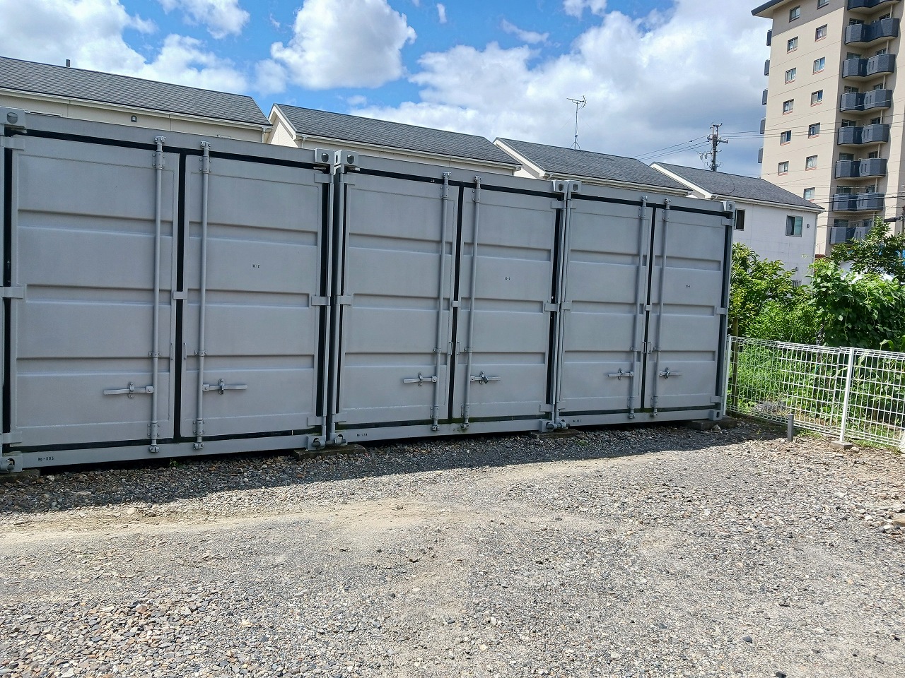 コンテナスクエア 小六店