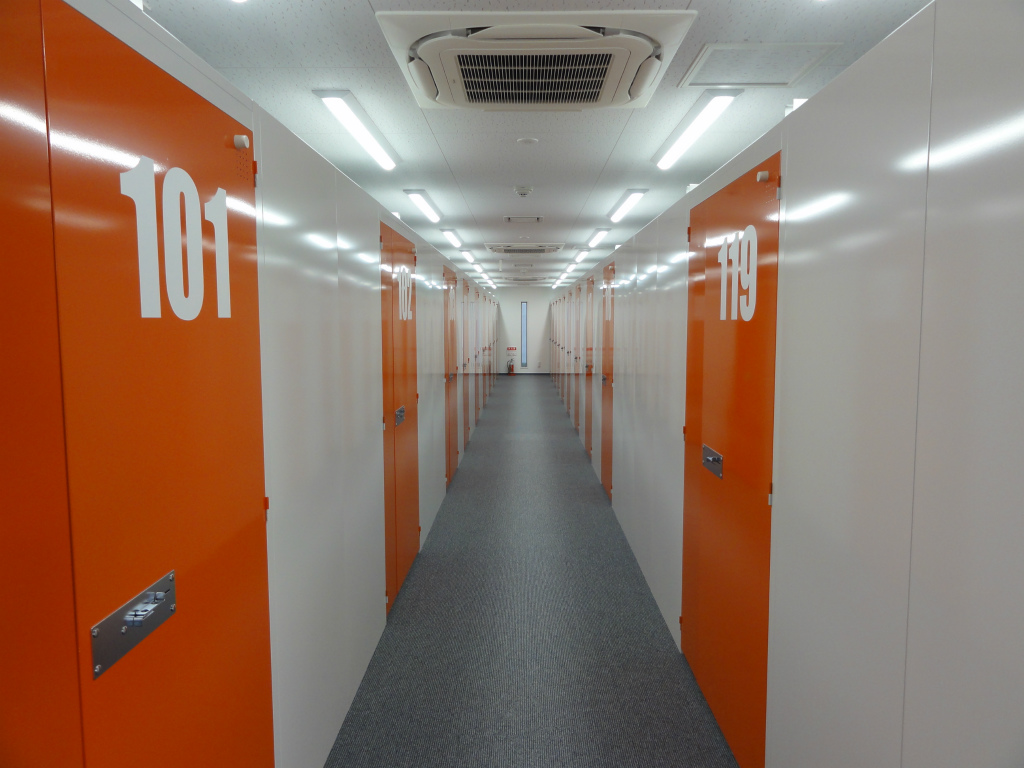 トランクスクエア 吹上店