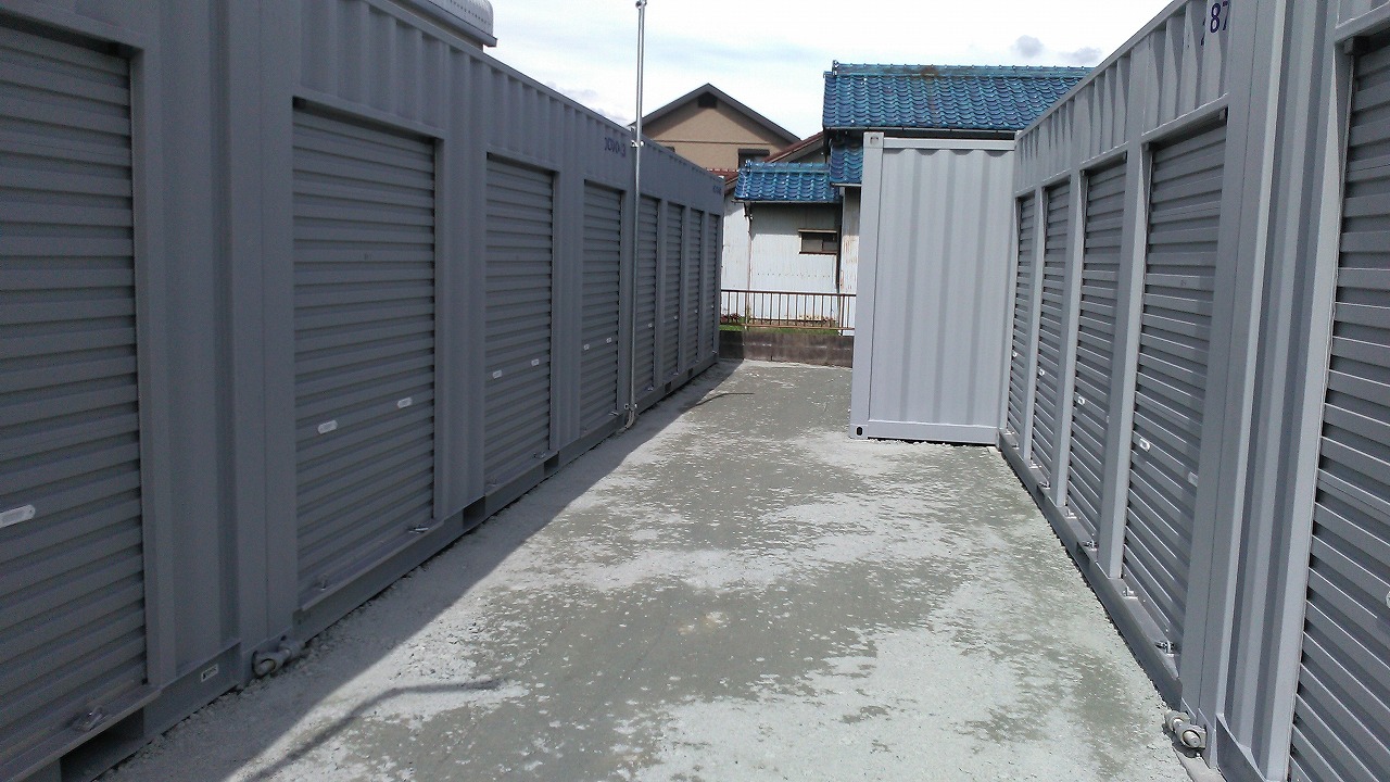 コンテナスクエア 湯山店